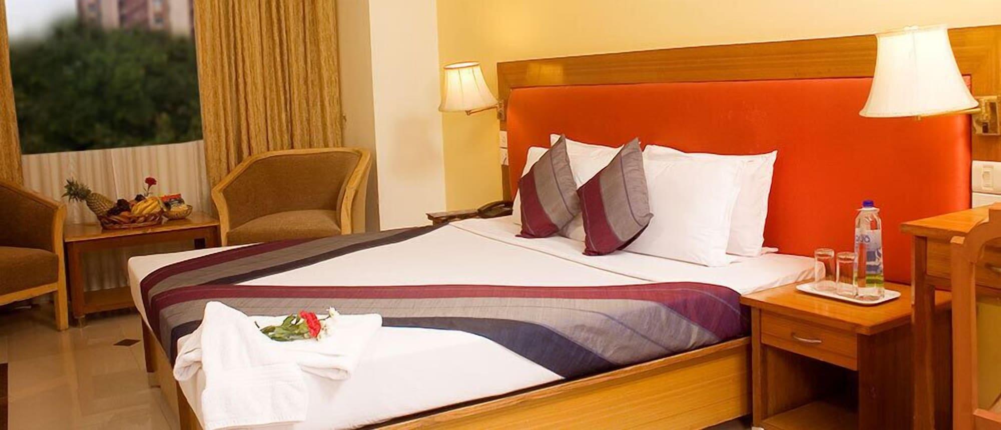 Ramanashree Brunton Hotel Bangalore Bagian luar foto