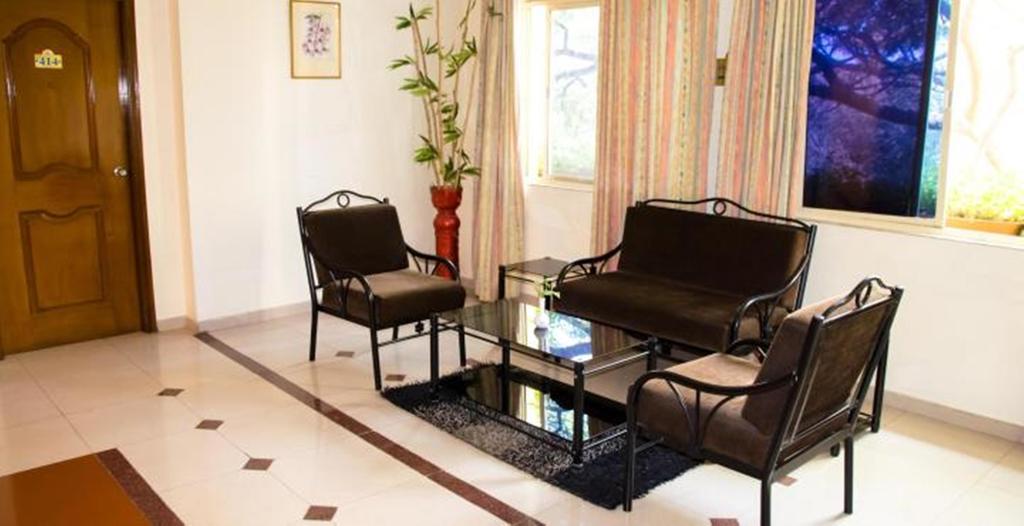 Ramanashree Brunton Hotel Bangalore Bagian luar foto