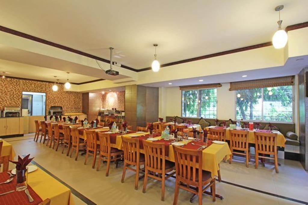 Ramanashree Brunton Hotel Bangalore Bagian luar foto