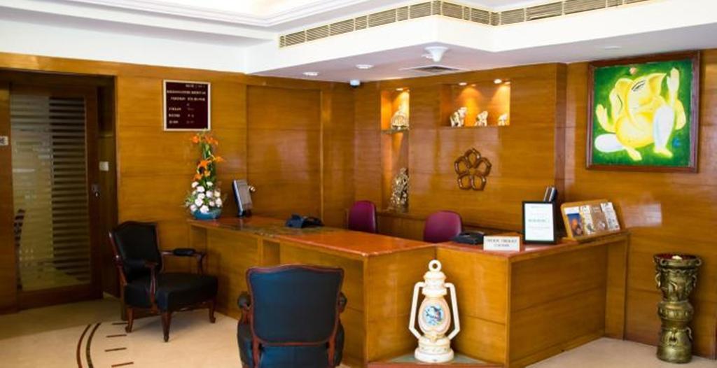 Ramanashree Brunton Hotel Bangalore Bagian luar foto