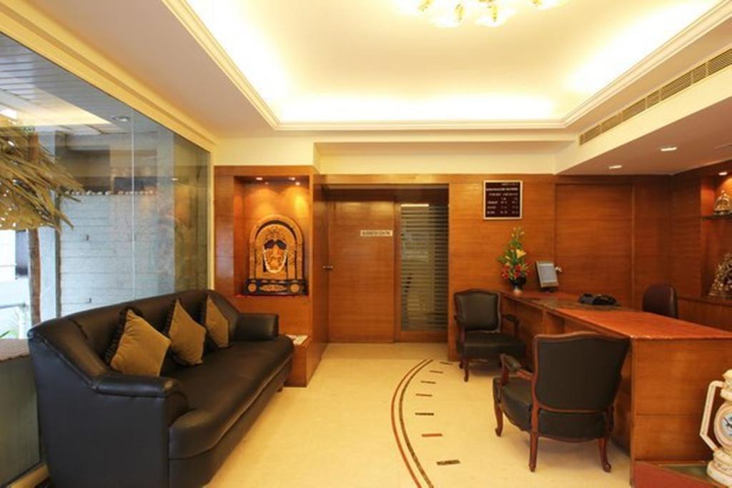 Ramanashree Brunton Hotel Bangalore Bagian luar foto