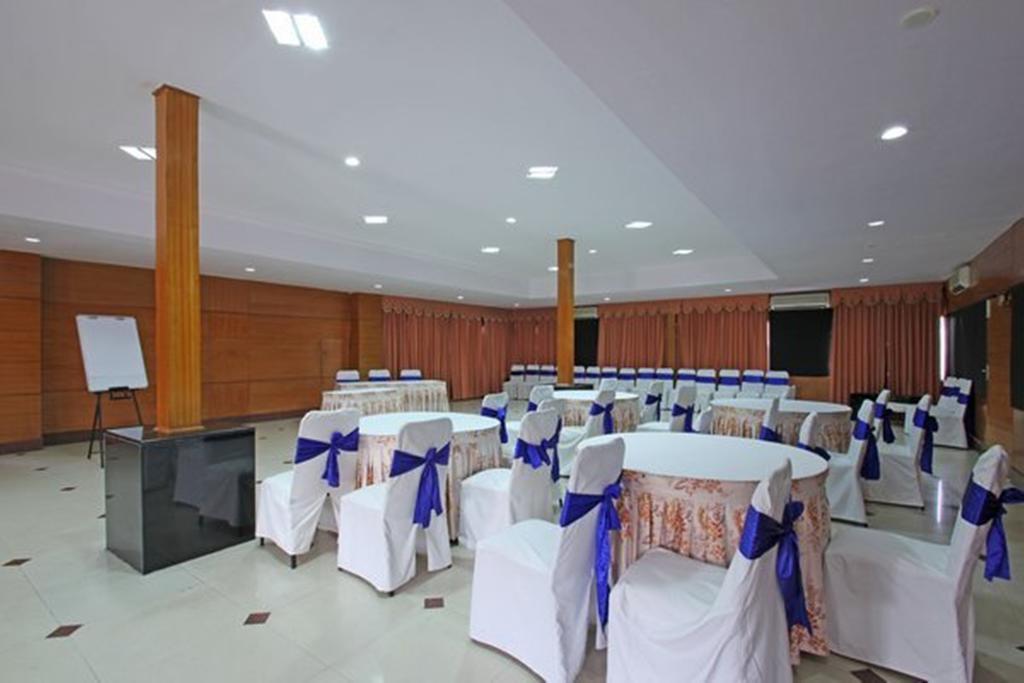 Ramanashree Brunton Hotel Bangalore Bagian luar foto