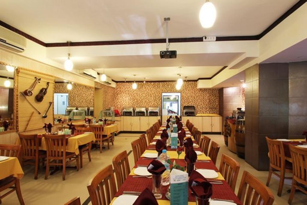 Ramanashree Brunton Hotel Bangalore Bagian luar foto
