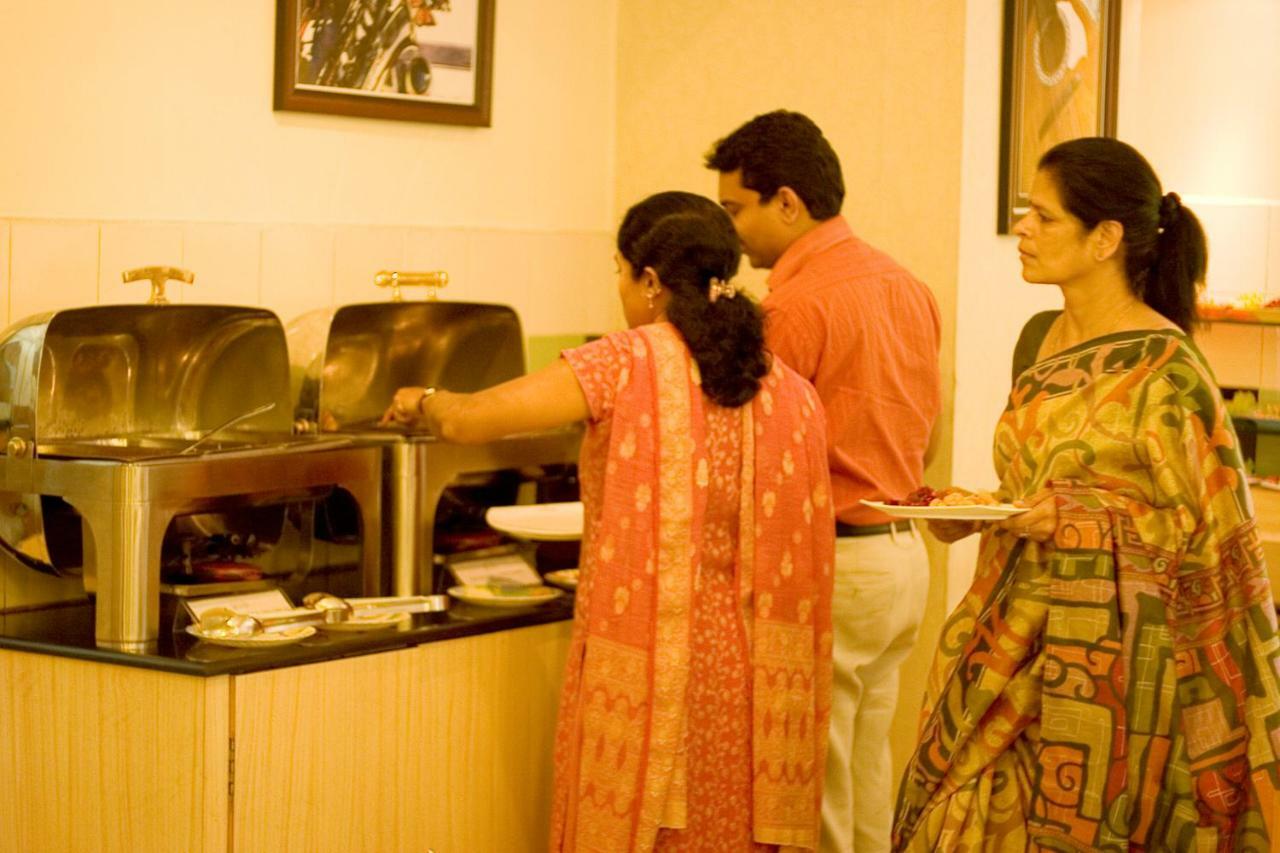 Ramanashree Brunton Hotel Bangalore Bagian luar foto